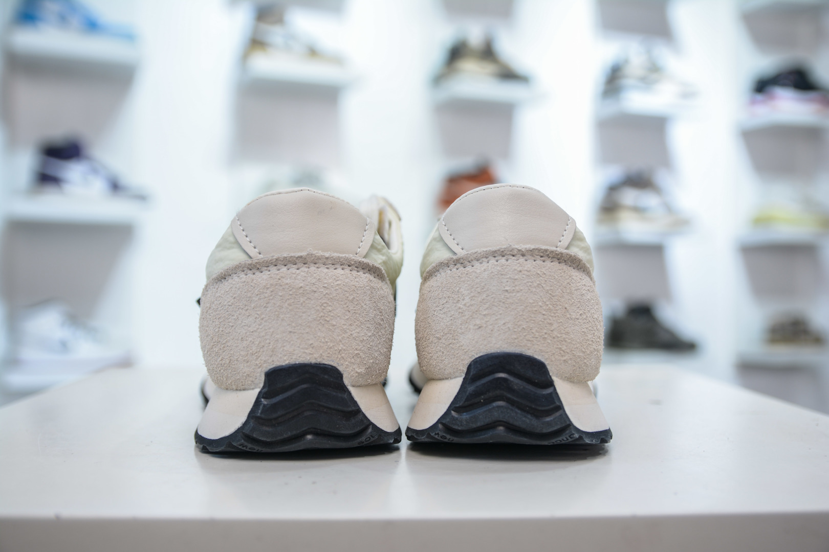 New Balance U471AM Low-Top Sneakers: Lightweight, Breathable, and Comfortable 2 cmp i1756659893539 8458 0 1