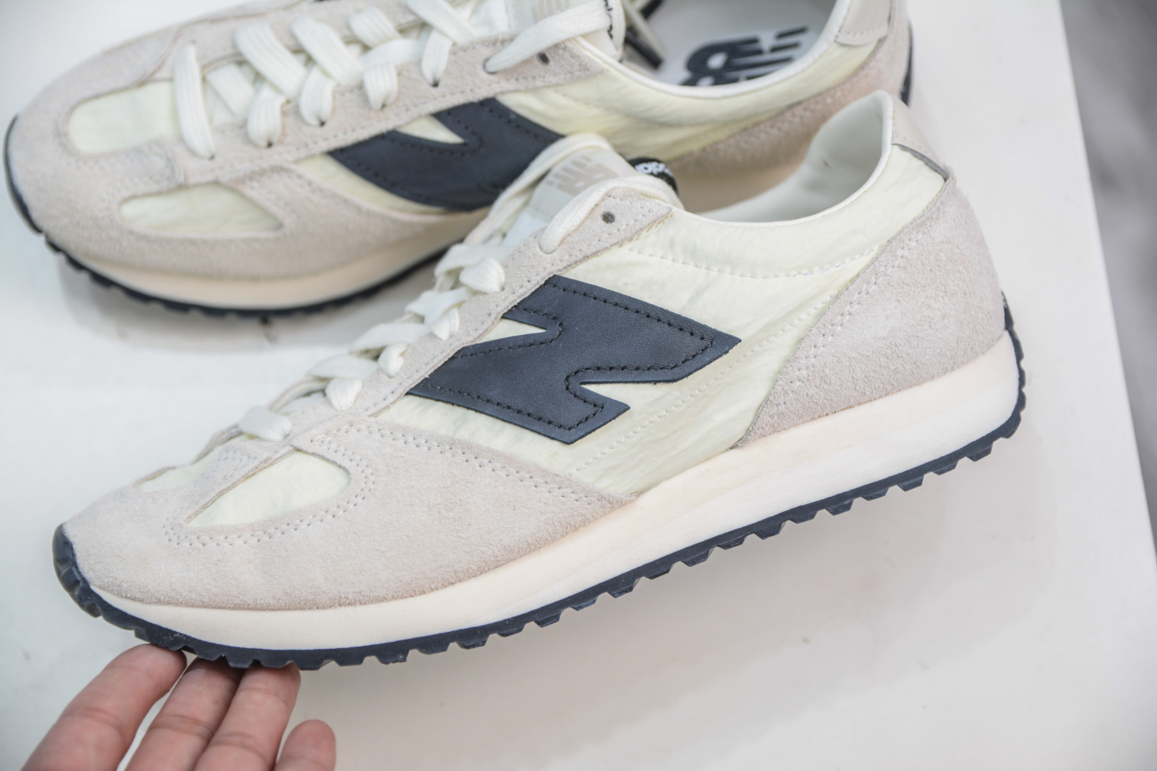 New Balance U471AM Low-Top Sneakers: Lightweight, Breathable, and Comfortable 7 cmp i1756659894453 3523 0 6