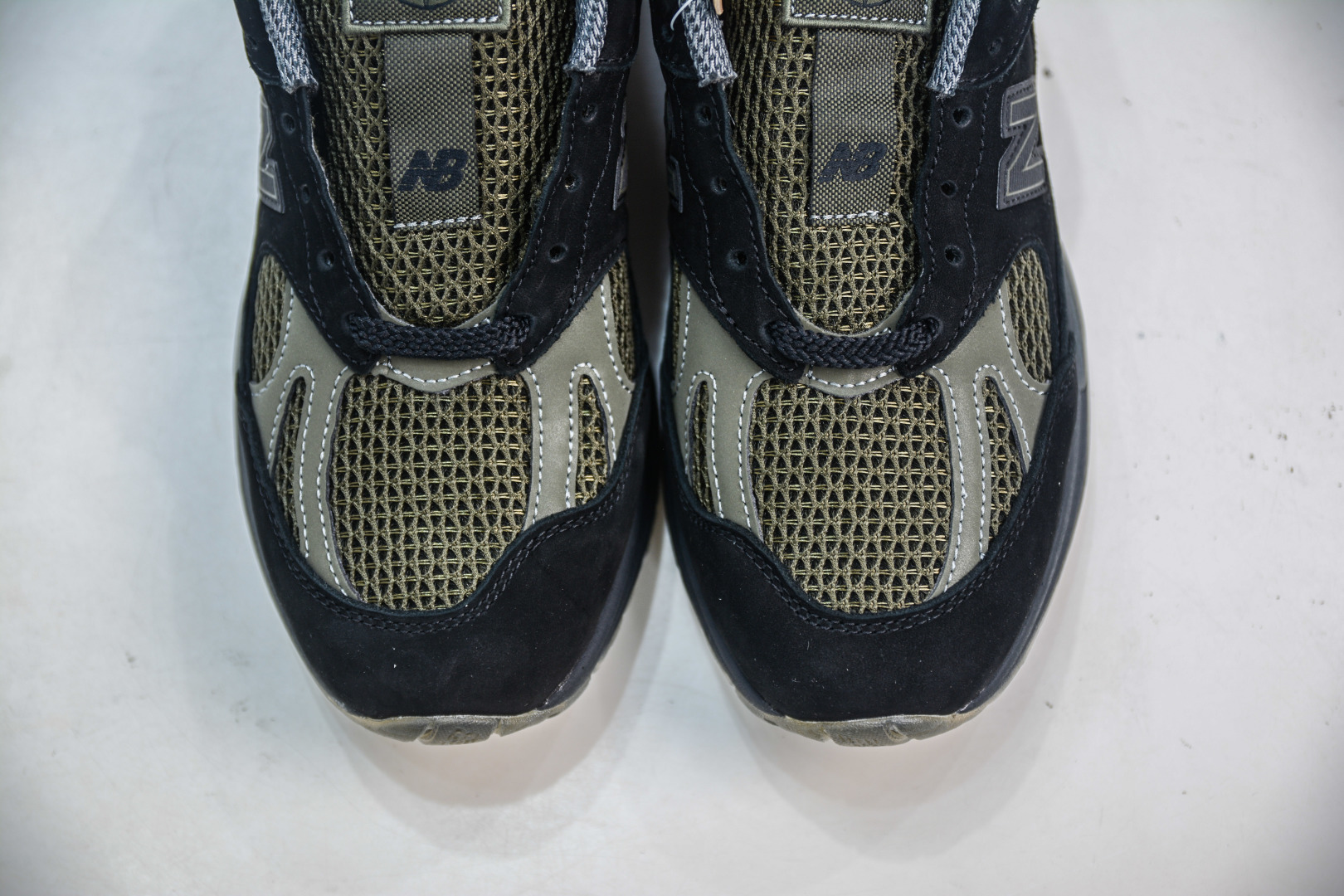 Stone Island x New Balance NB991V2 Retro Running Shoes - Black Olive Green 10 cmp i1756660028398 6860 0 8