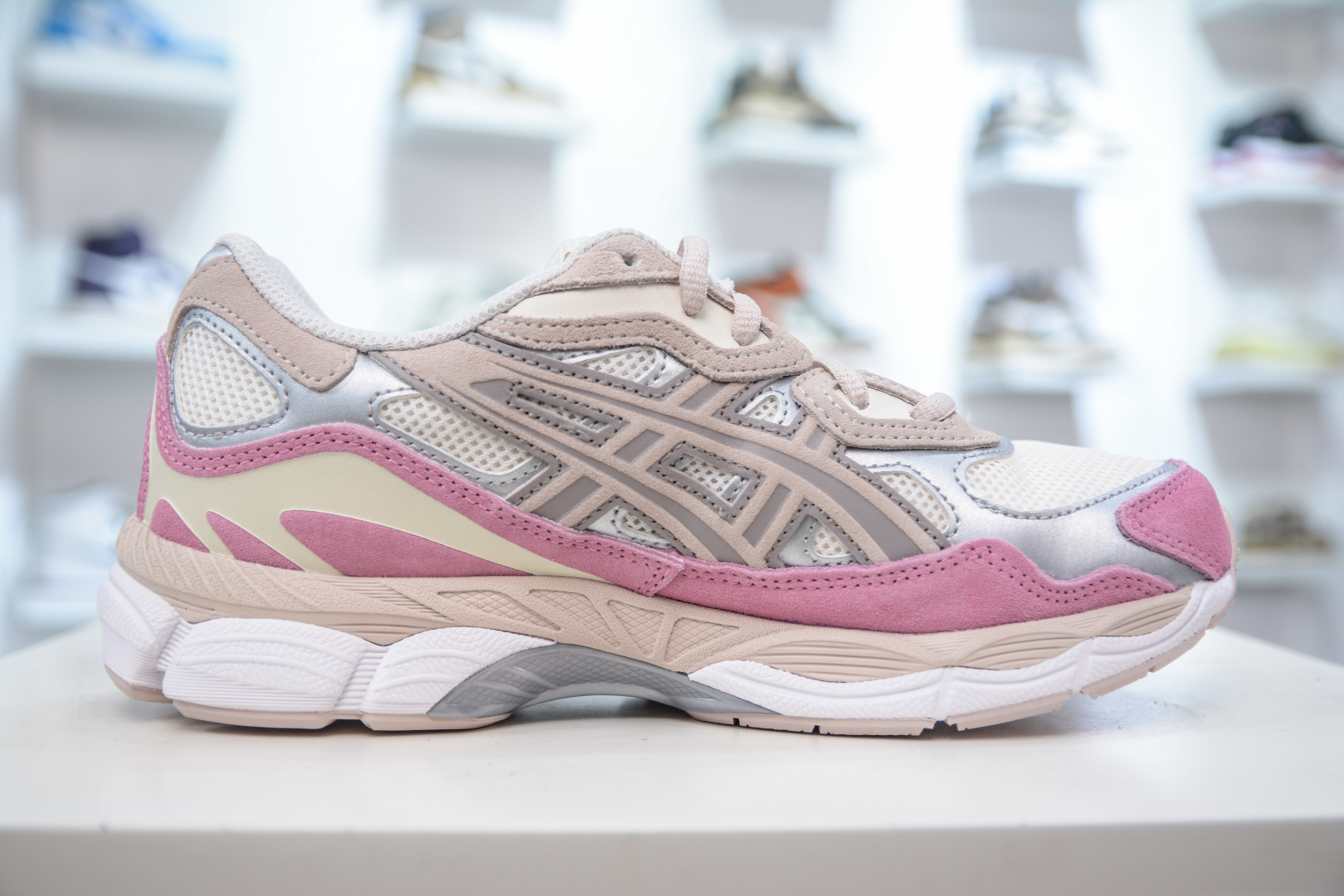 Asics GEL-NYC Women's Running Shoes, Low Top, Cushioned, Durable, Breathable 3 cmp i1756660150588 9227 0 2