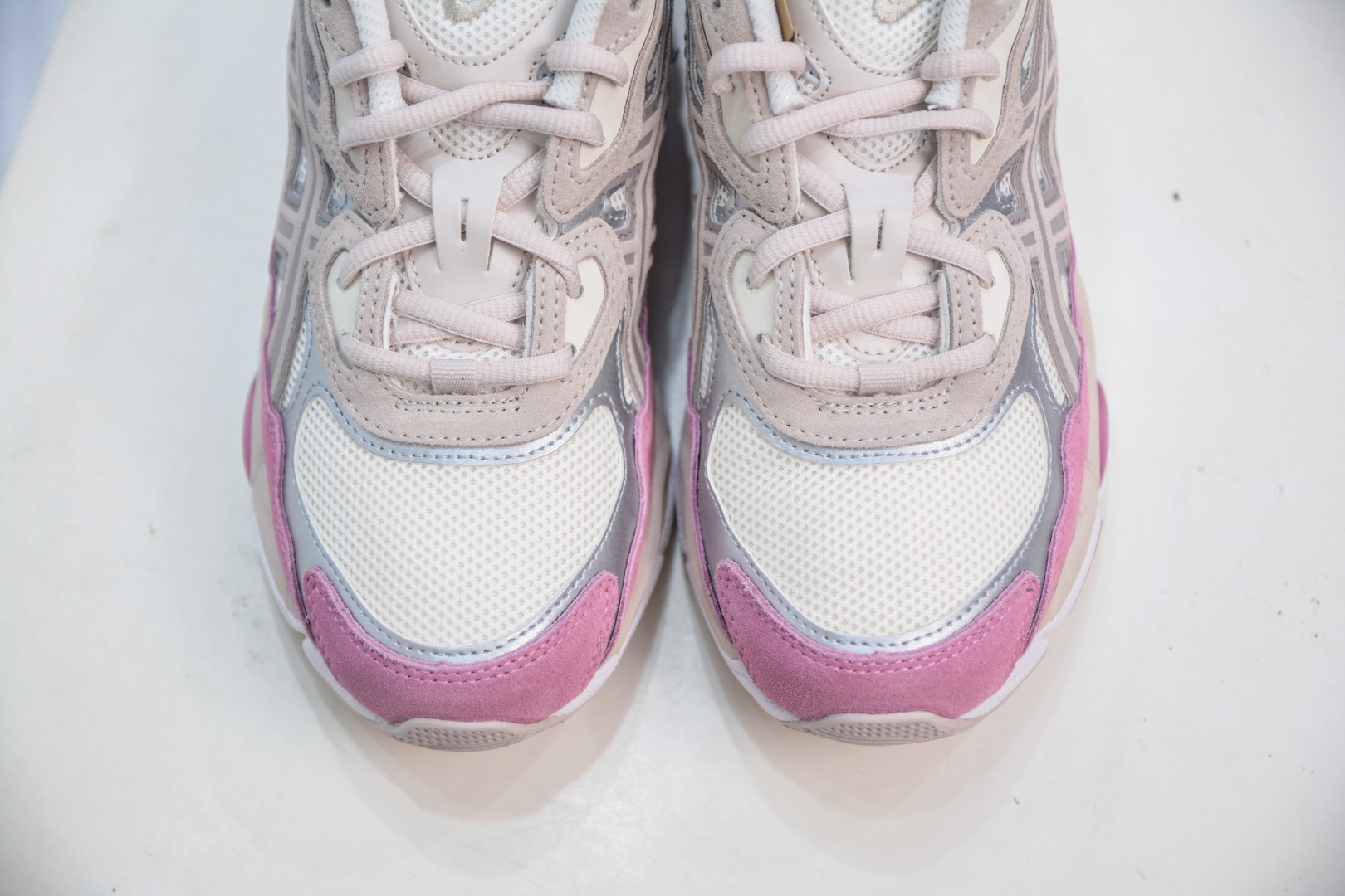 Asics GEL-NYC Women's Running Shoes, Low Top, Cushioned, Durable, Breathable 9 cmp i1756660152221 8183 0 8