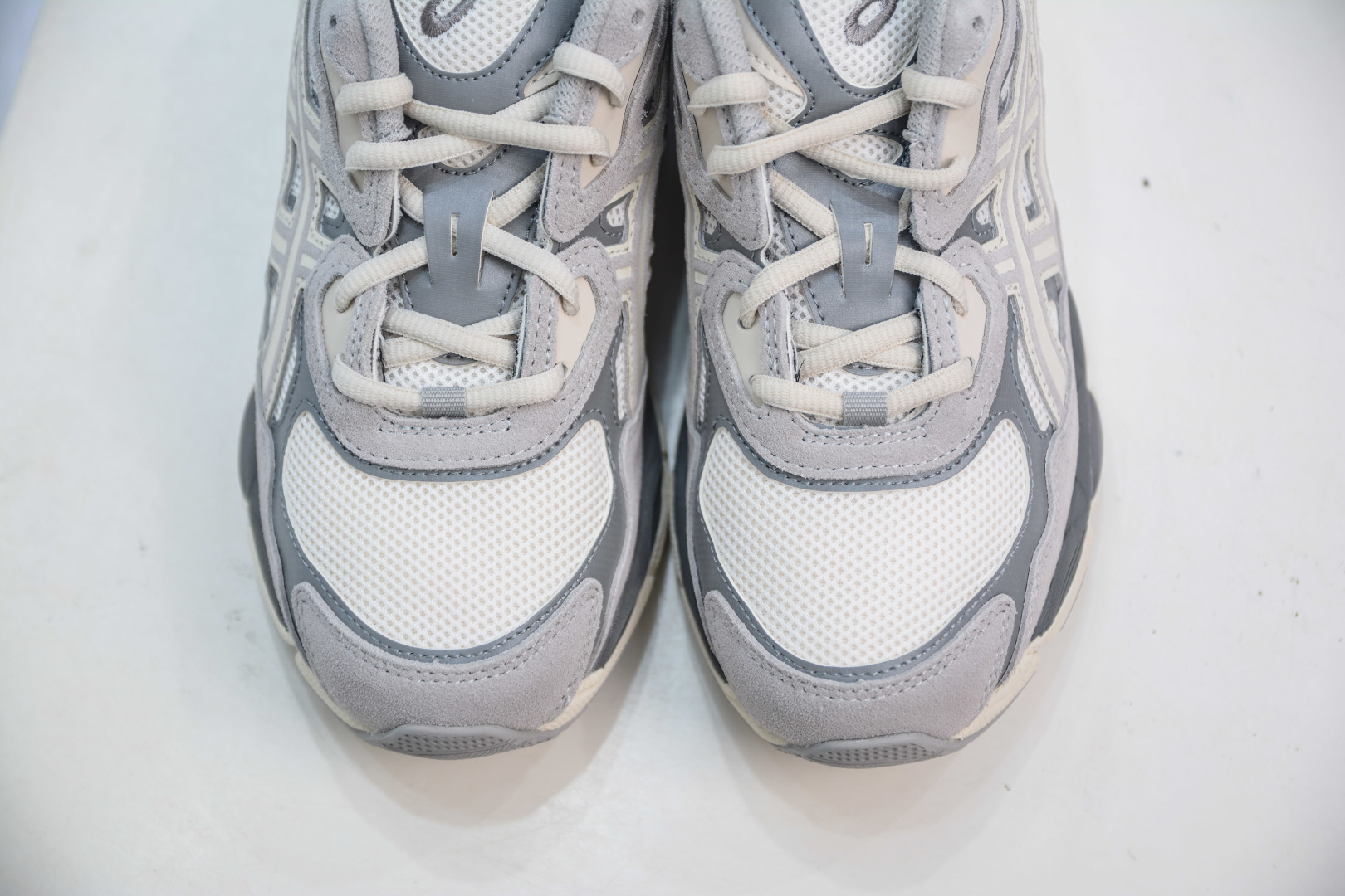 Asics GEL-NYC Men's Low-Top Running Shoes - Comfortable, Durable, Breathable 9 cmp i1756660204725 4991 0 8