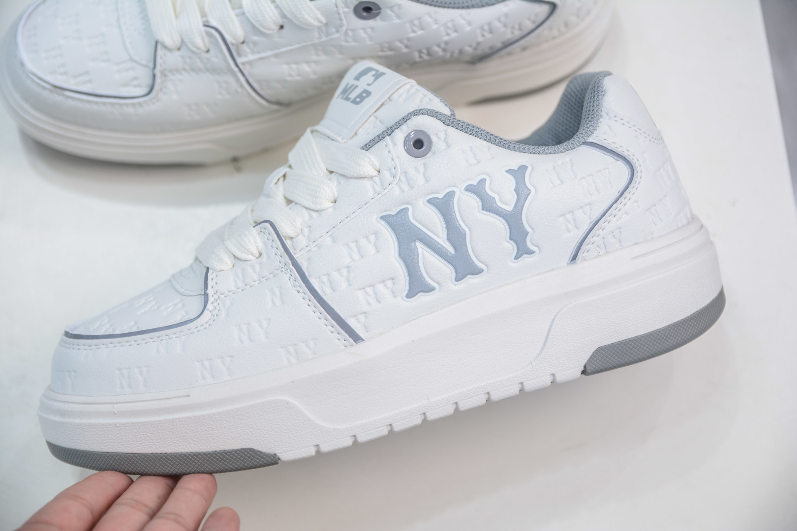 MLB New York Yankees Chunky Runner Sneakers, Comfortable and Stylish 8 cmp i1756834897065 7358 0 6