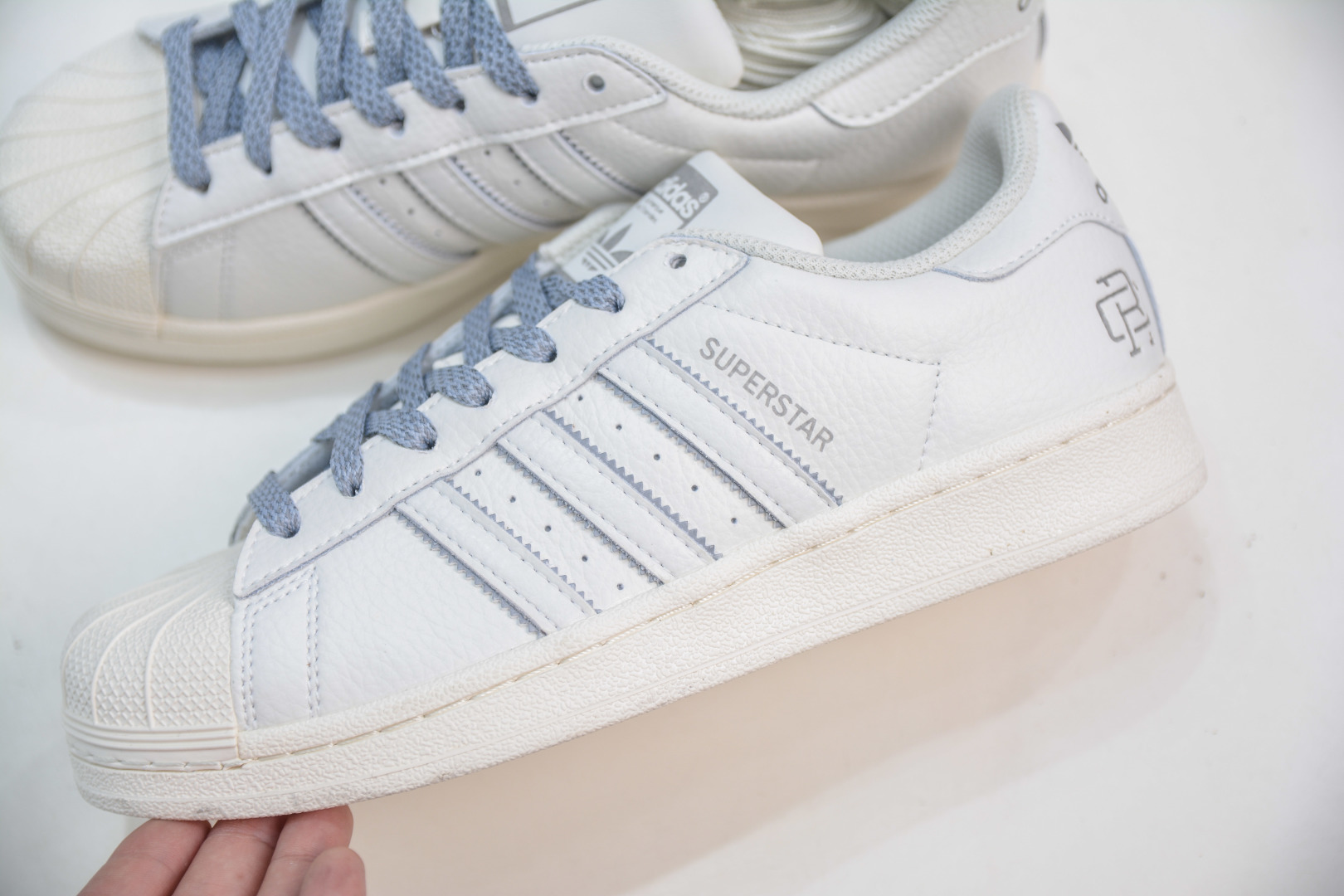 Adidas Originals Superstar Cream White/Grey Leather Sneakers HQ0458 8 cmp i1756834960499 4428 0 6