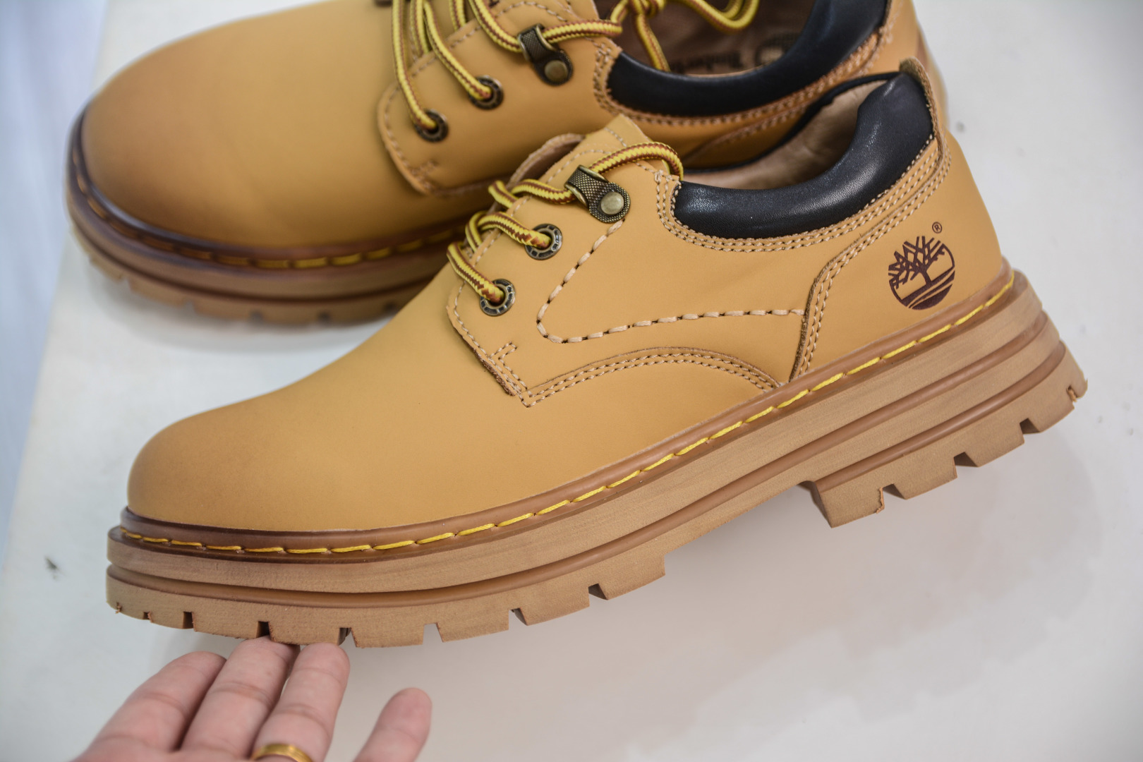 Timberland Classic Low-Top Oxford Shoes, Premium Leather, Durable and Stylish 8 cmp i1756835353866 1231 0 6