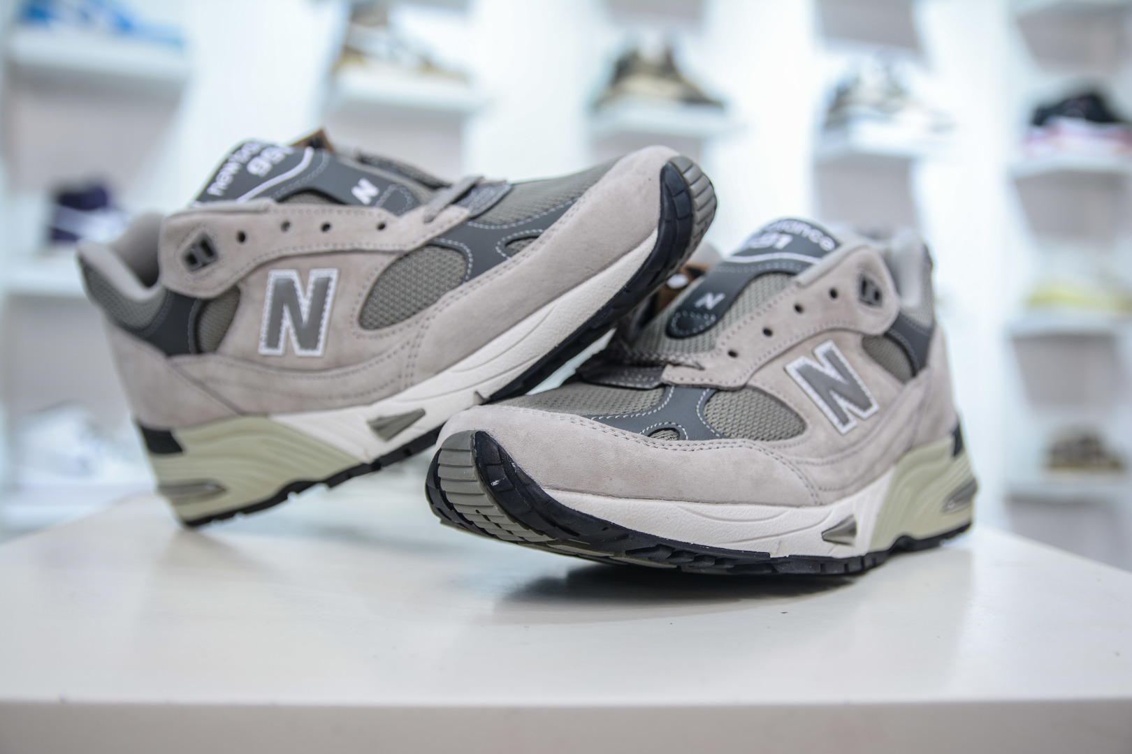 New Balance 991v2 Gray Retro Running Shoes - Premium Comfort and Style 5 cmp i1756835714260 1342 0 3
