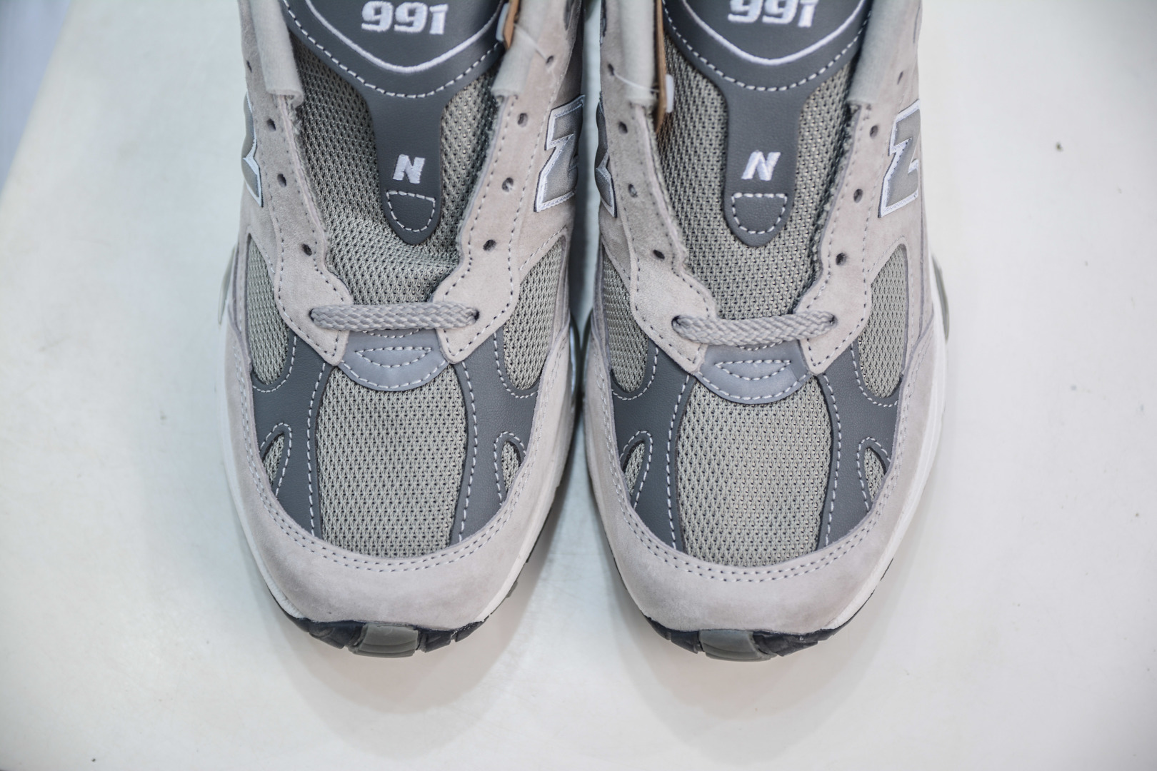 New Balance 991v2 Gray Retro Running Shoes - Premium Comfort and Style 10 cmp i1756835714264 1662 0 8