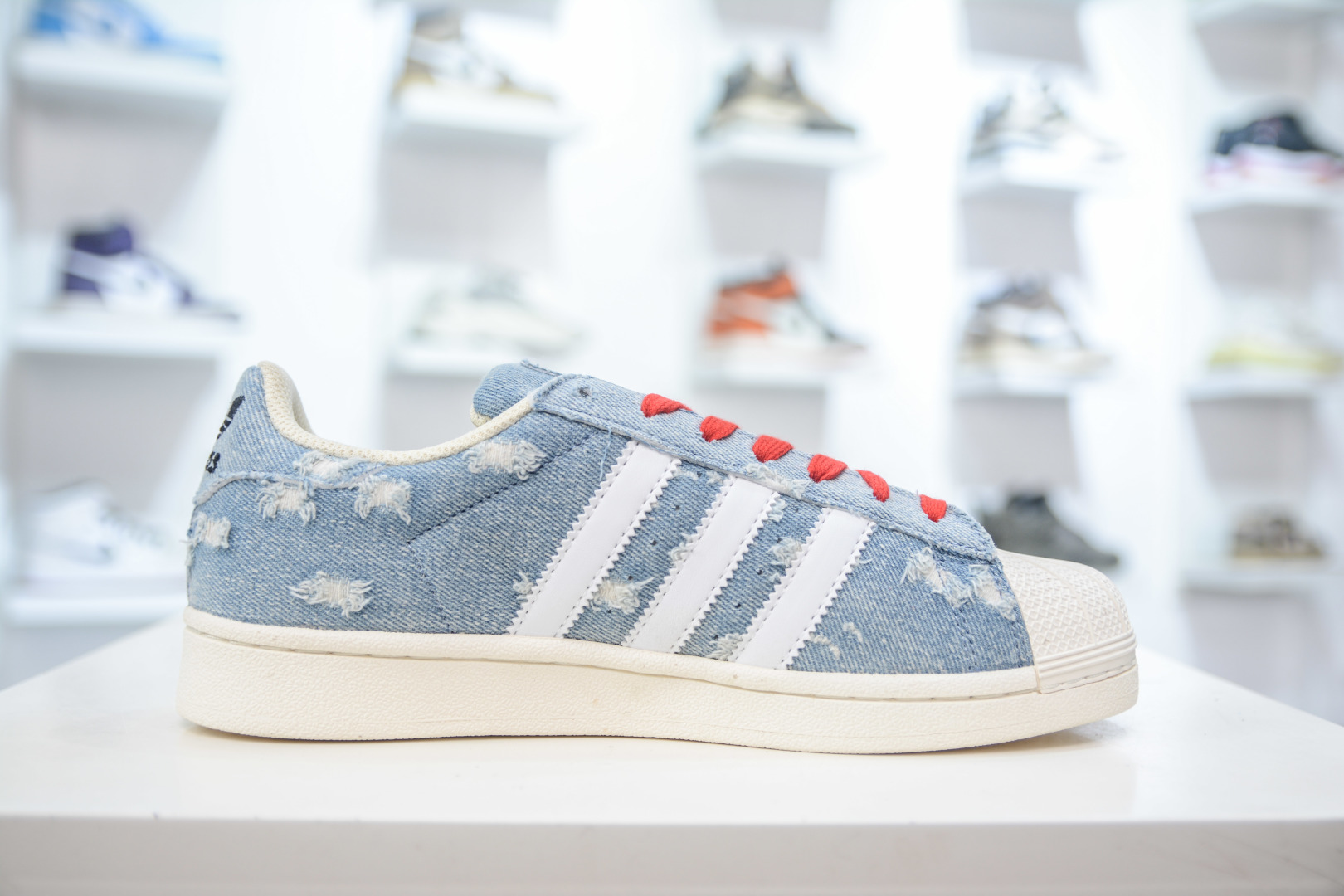Levi's x Adidas Originals Superstar Denim Casual Sneakers - Limited Edition 4 cmp i1756912448431 3311 0 2