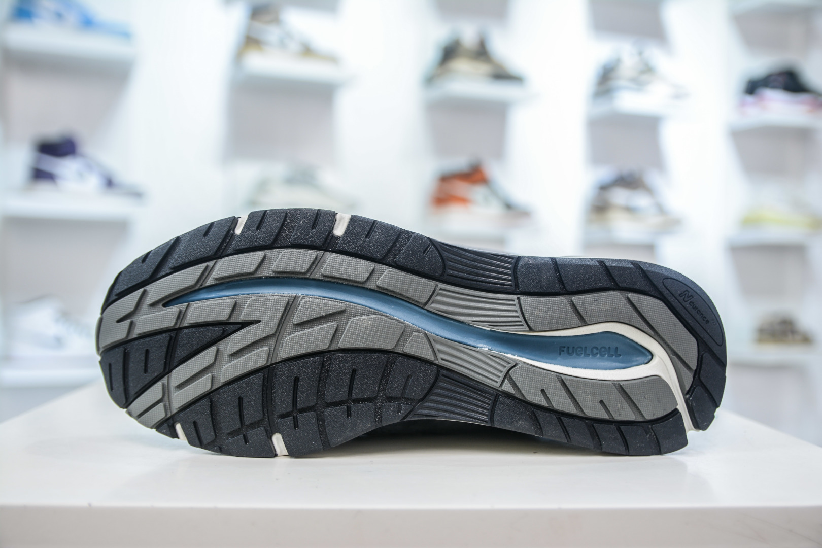 Kith x New Balance 991V2 'Grey Blue' Retro Running Shoes - Premium Comfort 6 cmp i1756913362369 9885 0 4