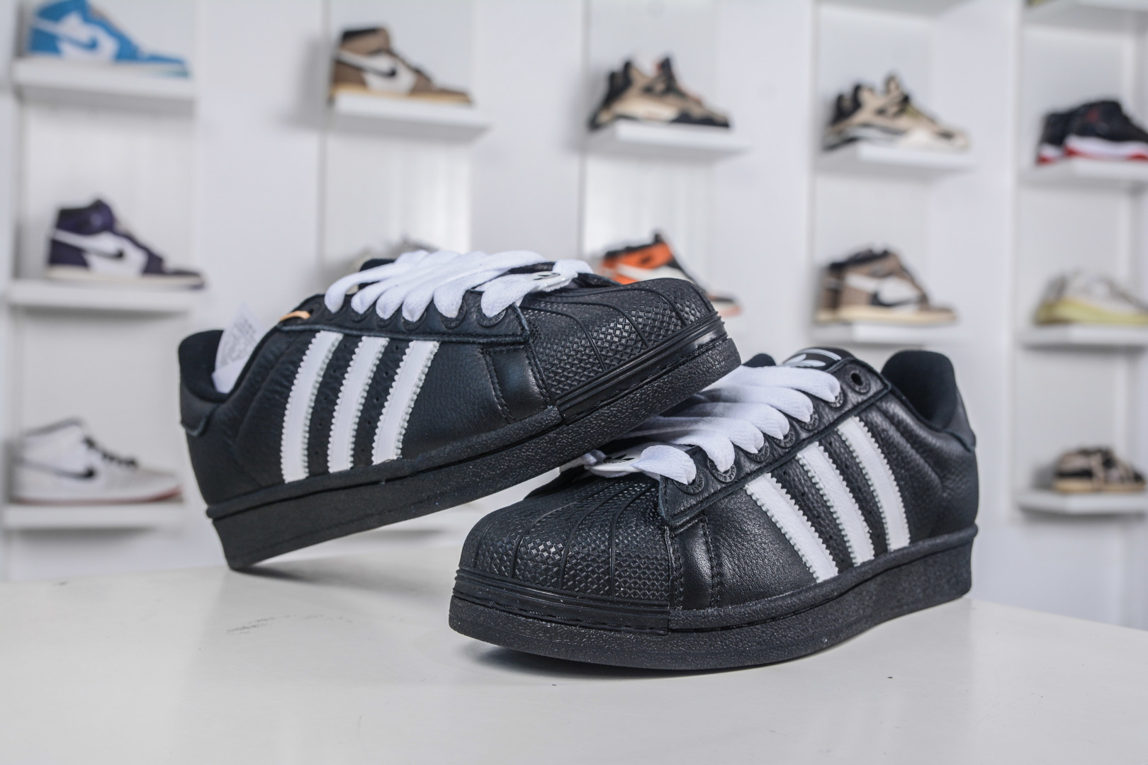 Adidas Originals Superstar Black White Leather Sneakers JI3538 4 cmp i1757099348574 1294 0 3