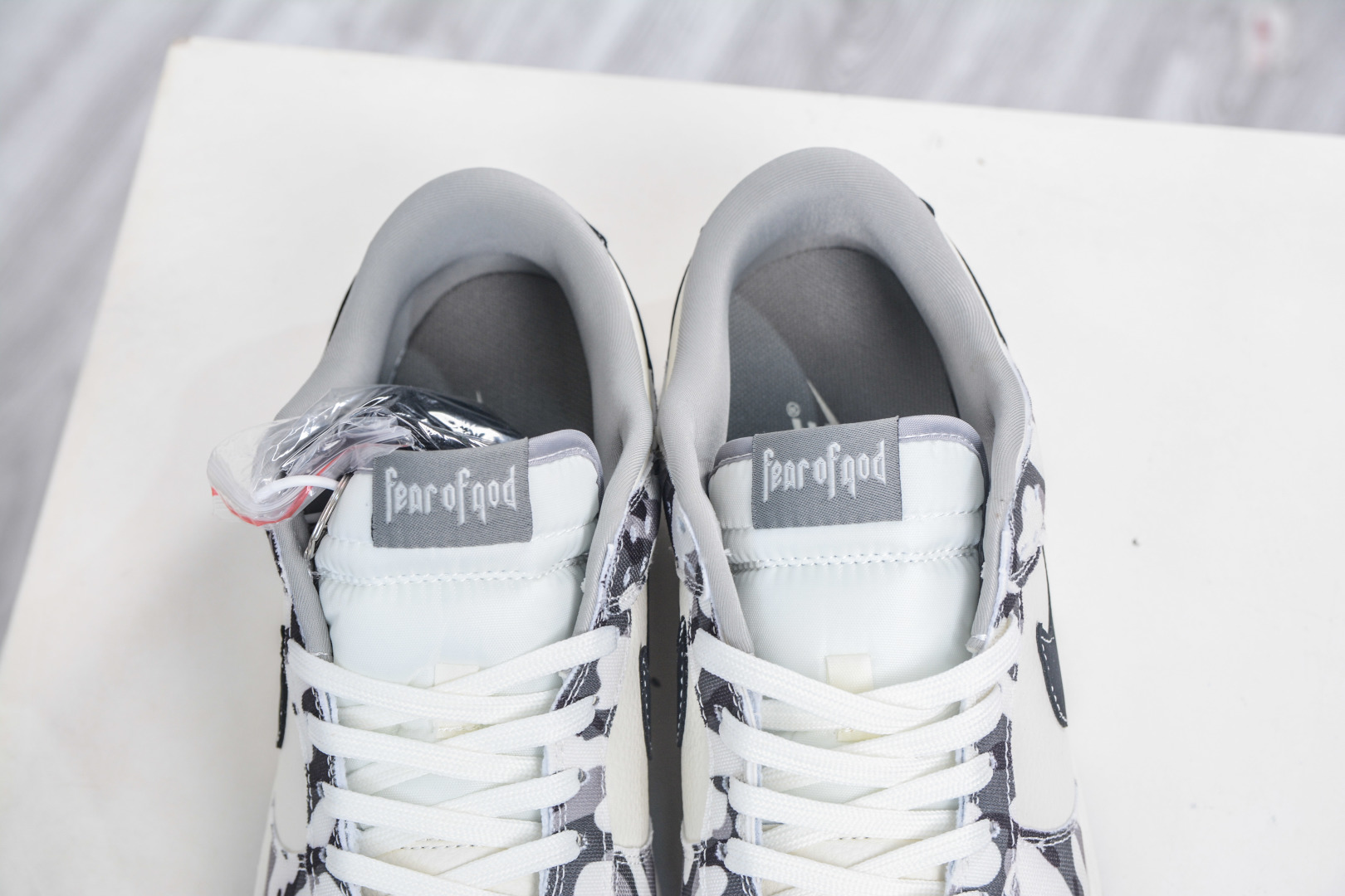 Nike SB Dunk Low x Fear of God FOG Collabo Black White Camo Sneakers 9 cmp i1757099535951 527 0 7