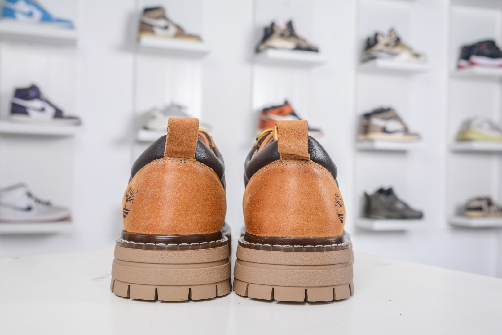 Timberland Classic Outdoor Low-Top Work Shoes - Handcrafted Comfort & Style 2 cmp i1757100035312 437 0 1