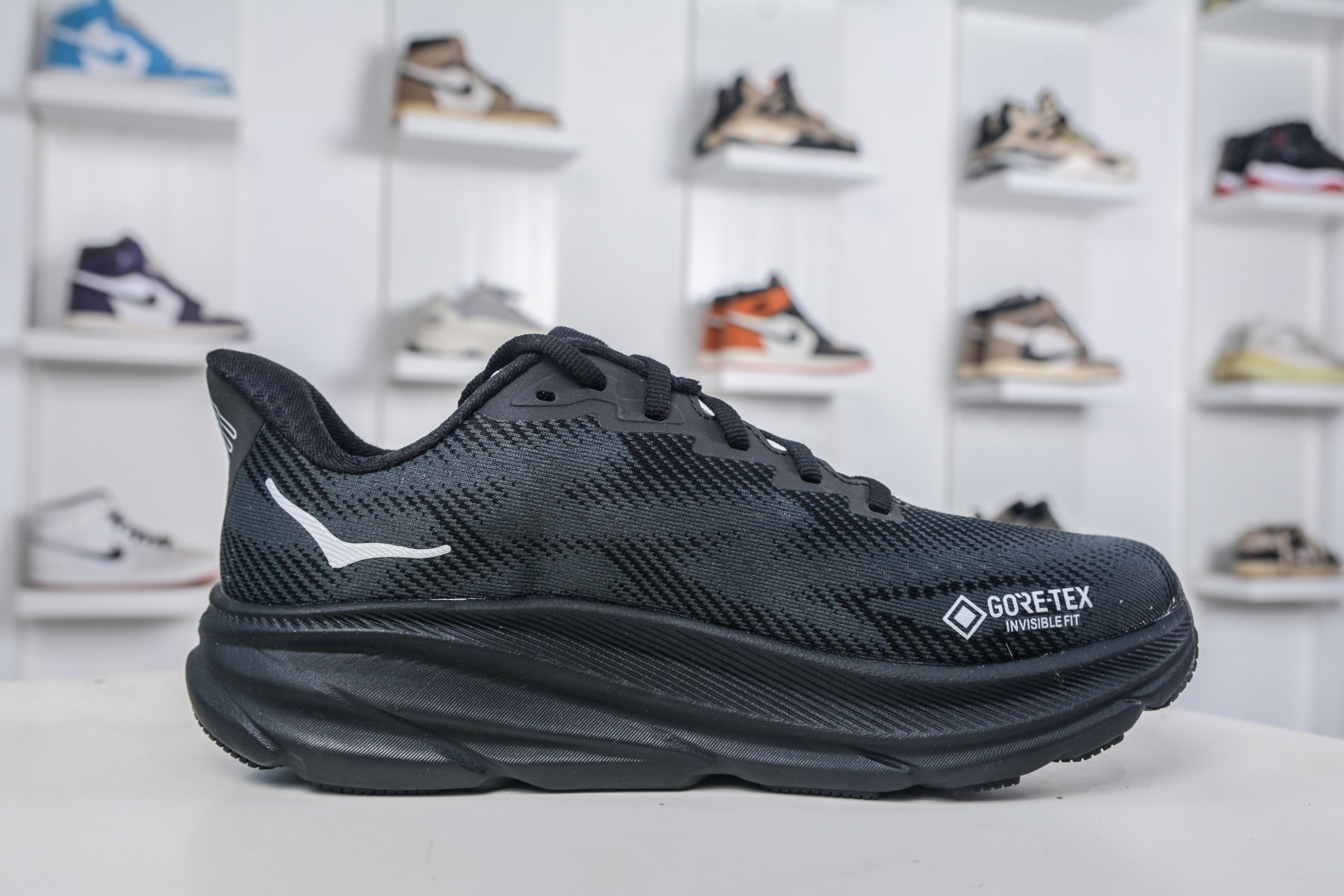 Hoka One One Clifton 9 GTX: Lightweight, Waterproof Running Shoes 4 cmp i1757100377040 7199 0 2