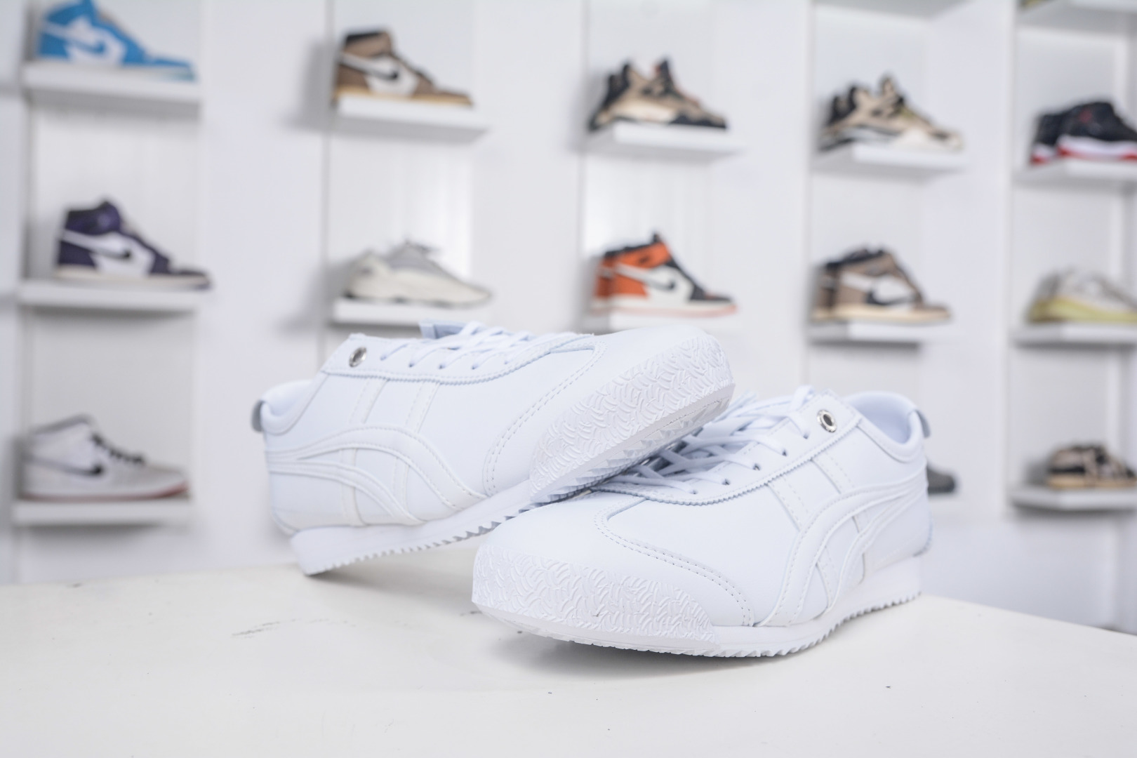 Onitsuka Tiger Mexico 66 SD White Leather Retro Running Shoes Low-Top Sneakers 5 cmp i1757198362996 2905 0 3