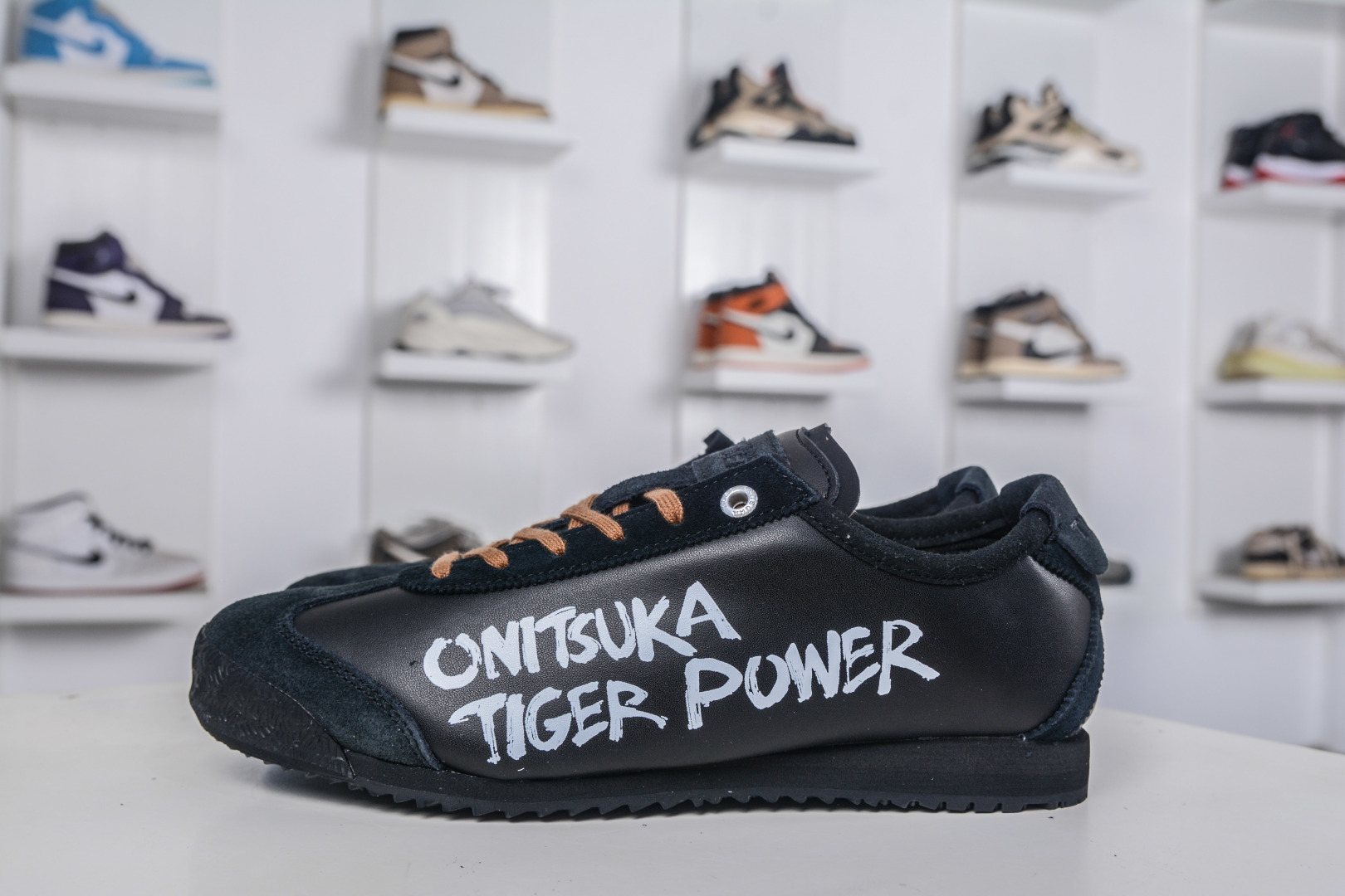 Onitsuka Tiger Mexico 66 Retro Classic Tiger Claw Leather Sneakers 2 cmp i1757198436758 6085 0 0