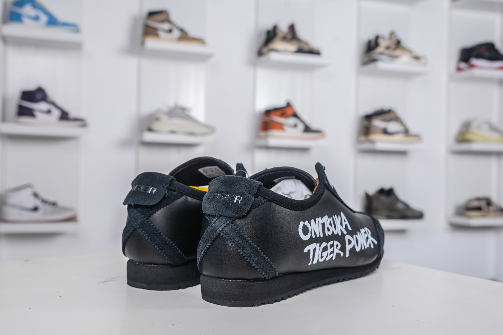 Onitsuka Tiger Mexico 66 Retro Classic Tiger Claw Leather Sneakers 7 cmp i1757198436759 7666 0 5