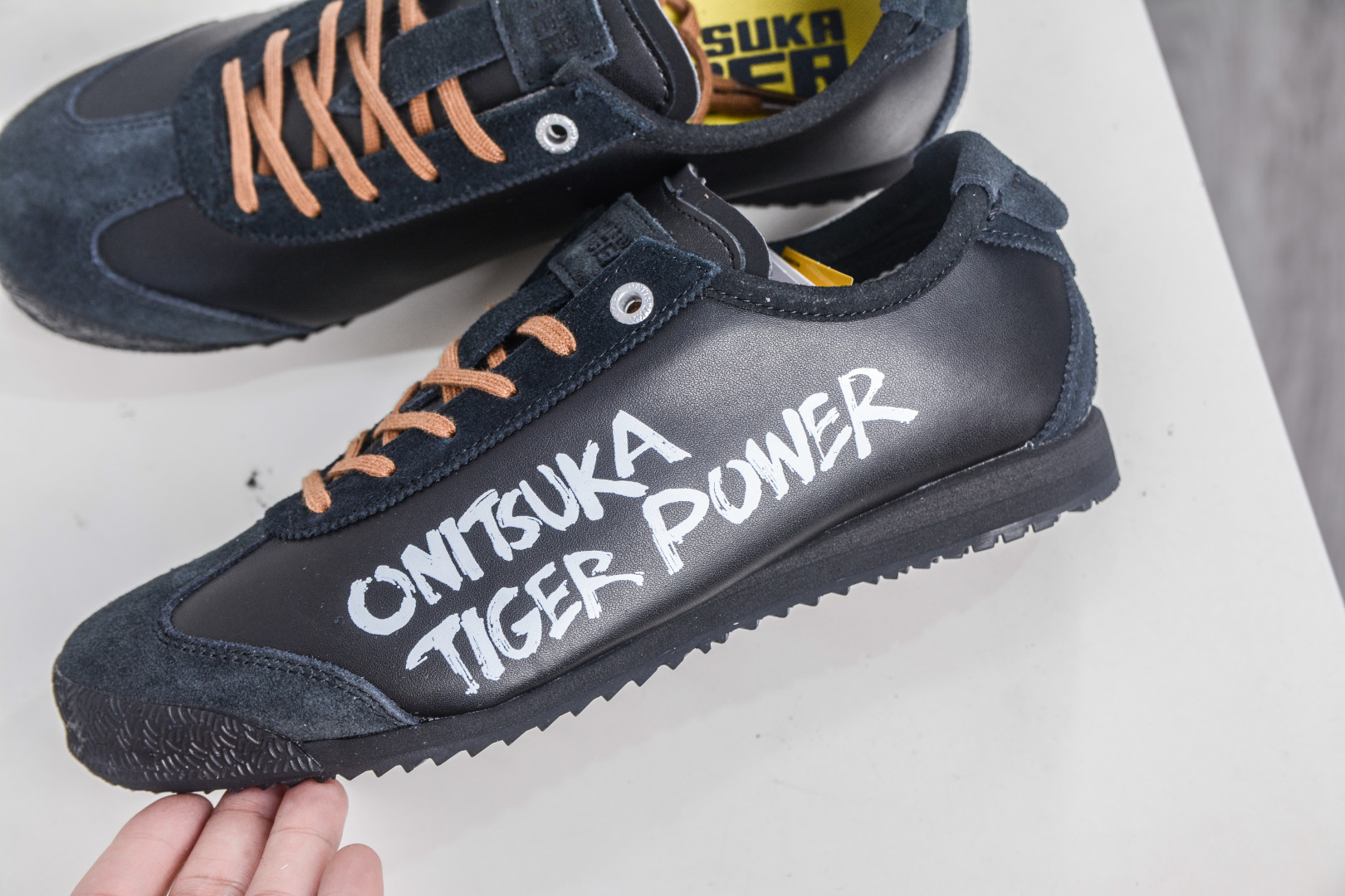 Onitsuka Tiger Mexico 66 Retro Classic Tiger Claw Leather Sneakers 8 cmp i1757198436815 6336 0 6