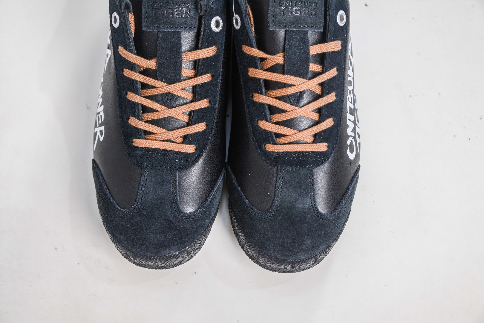 Onitsuka Tiger Mexico 66 Retro Classic Tiger Claw Leather Sneakers 10 cmp i1757198437777 8307 0 7