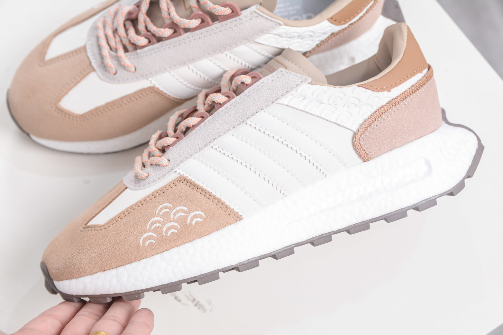 Adidas Originals Retropy E5 Boost Racing 1 Retro Sneakers - Beige/White 7 cmp i1757198619517 7205 0 6