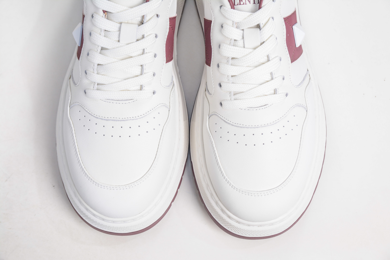Valentino Rockstud Untitled White Leather Sneakers With Burgundy Accents 10 cmp i1757198714262 6503 0 8