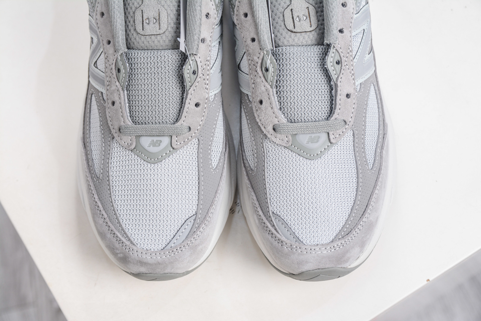 New Balance 990v6 Gray Retro Running Shoes - Ultimate Comfort & Style 10 cmp i1757199449518 6370 0 8
