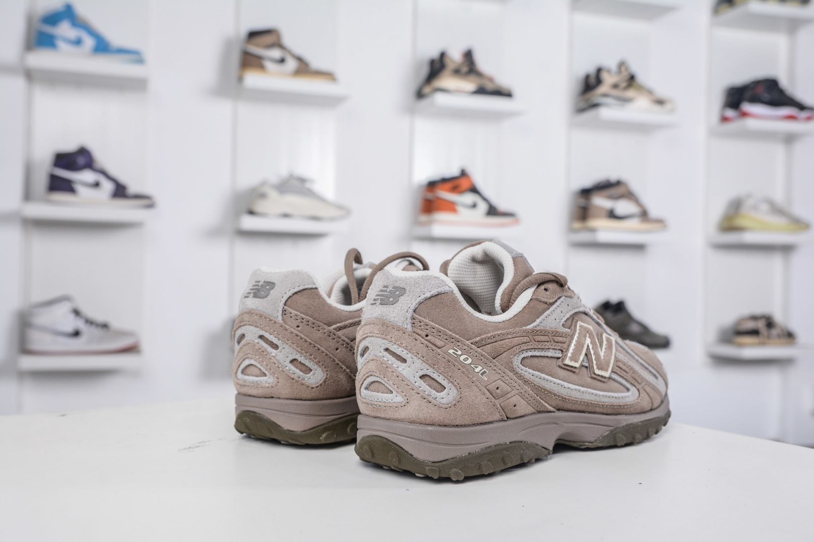 New Balance 204 Series: Retro Running Shoes in Light Brown - Authentic & Stylish 6 cmp i1757199609074 1497 0 5