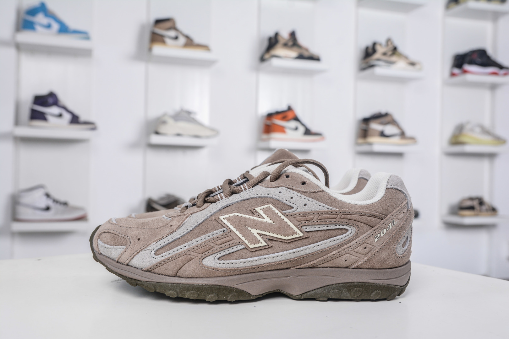 New Balance 204 Series: Retro Running Shoes in Light Brown - Authentic & Stylish 1 cmp i1757199609078 9513 0 0