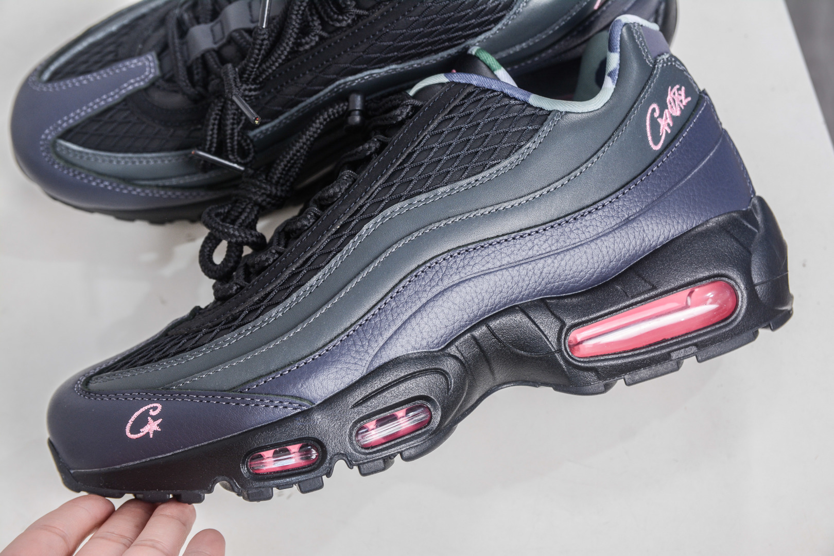 Corteiz x Nike Air Max 95: Retro Comfort & Iconic Style - Black/Pink 8 cmp i1757199749309 5757 0 6