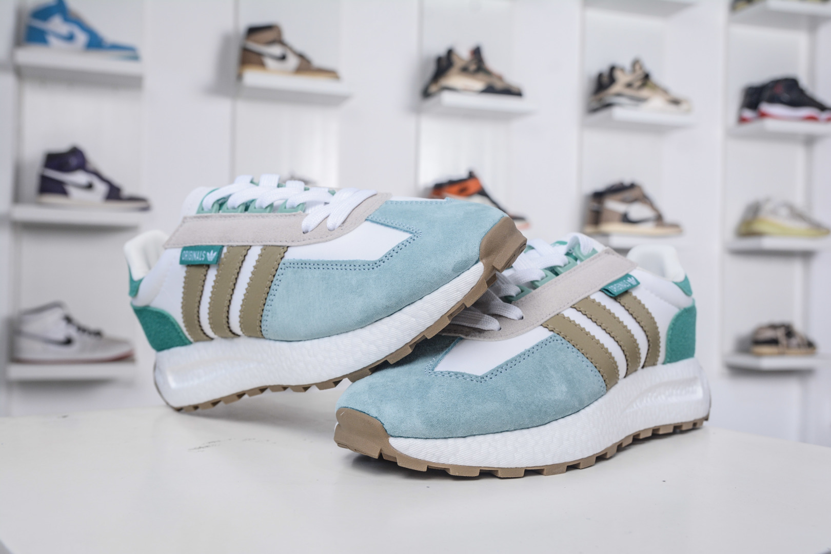 Adidas Originals Retropy E5 Boost Racing 1 Sneakers Retro Style IH3407 5 cmp i1757352065519 4499 0 3