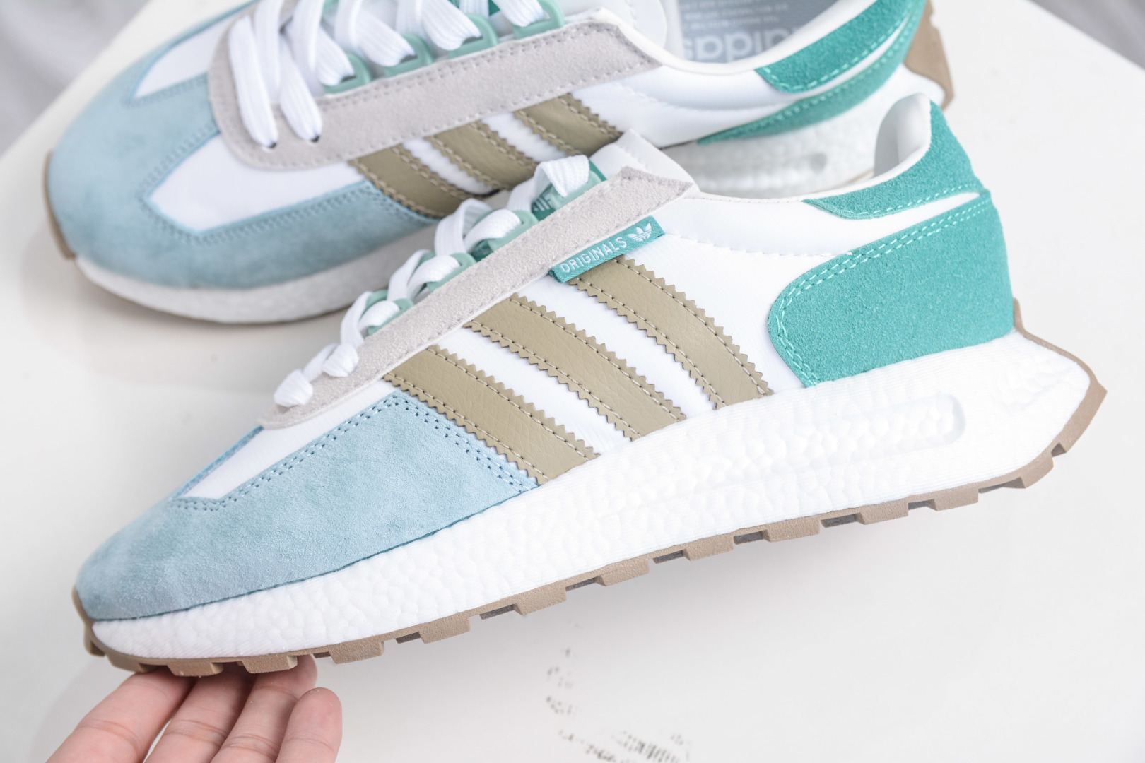 Adidas Originals Retropy E5 Boost Racing 1 Sneakers Retro Style IH3407 8 cmp i1757352066744 8226 0 6