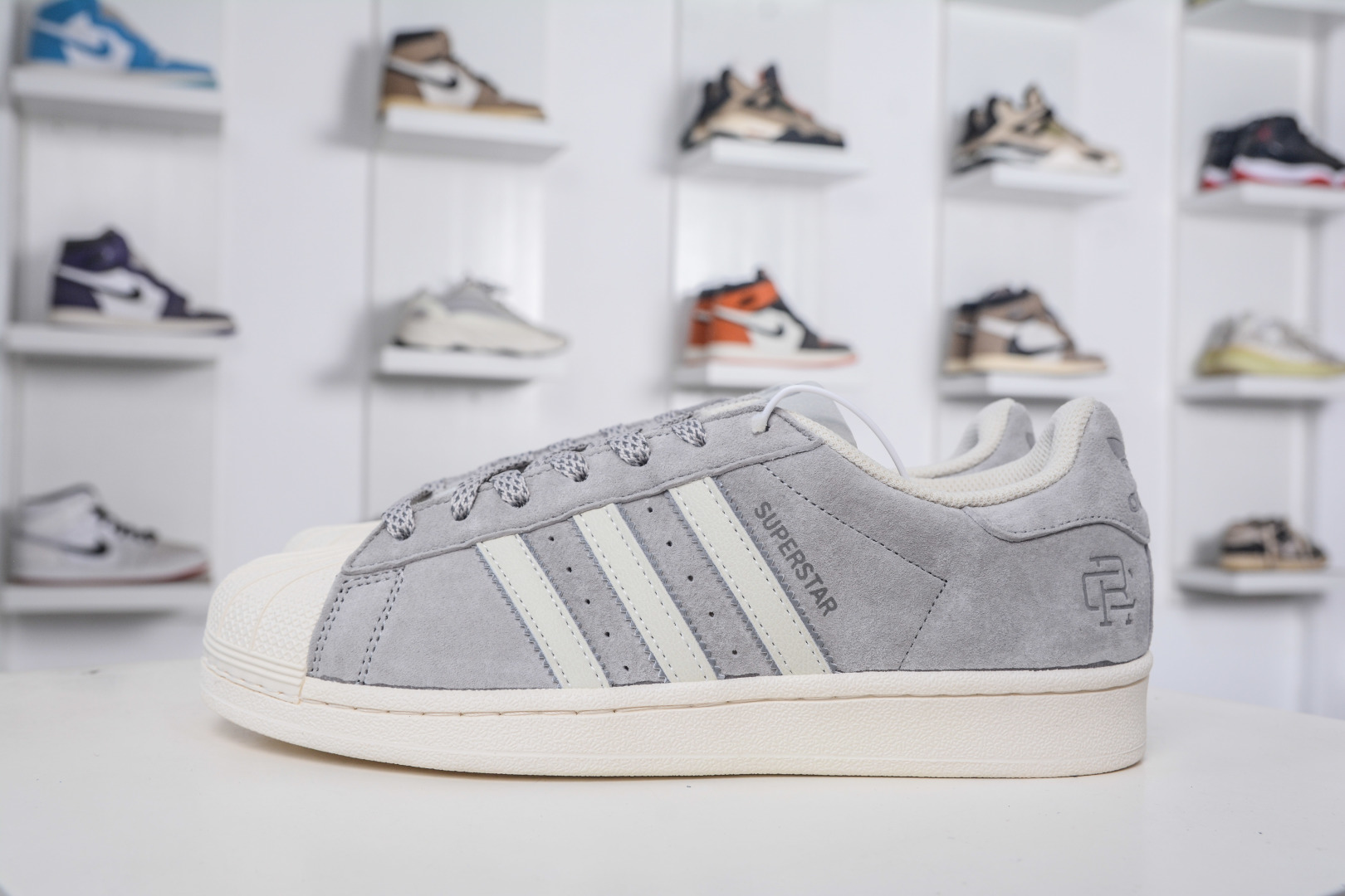 Adidas Originals Superstar Grey/White Leather Sneakers BS0911 2 cmp i1757352129856 6599 0 0