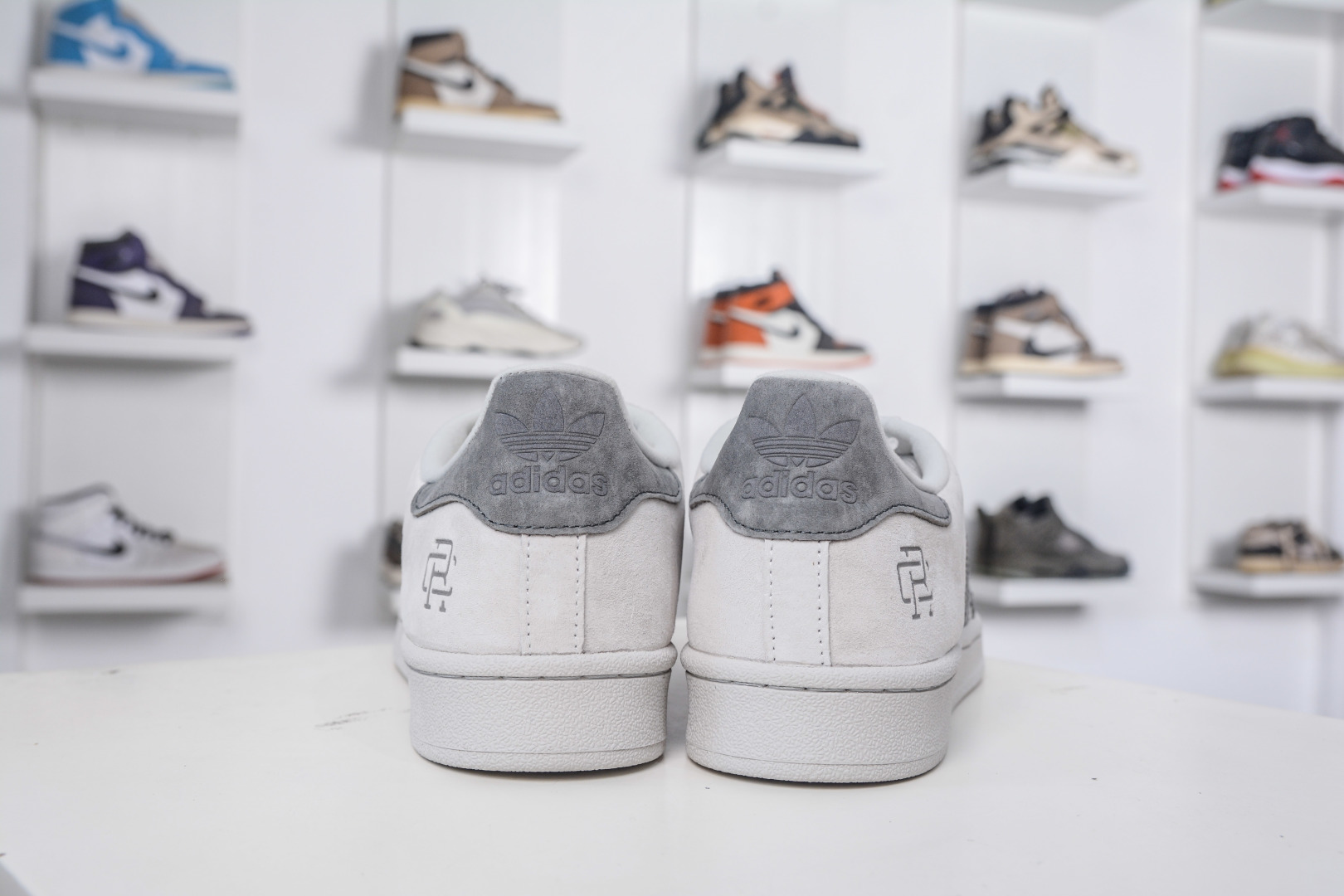 Adidas Originals Superstar Gray Leather Sneakers - Limited Edition Design 2 cmp i1757352187736 76 0 1