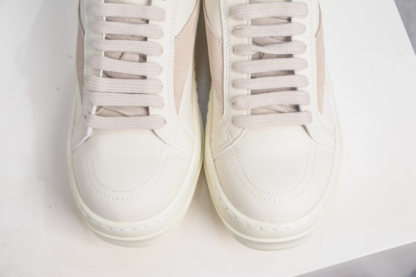 RICK OWENS Hollywood Low-Top Lace-Up Sneakers - Round Toe, Comfortable Fit 9 cmp i1757352649581 1428 0 8
