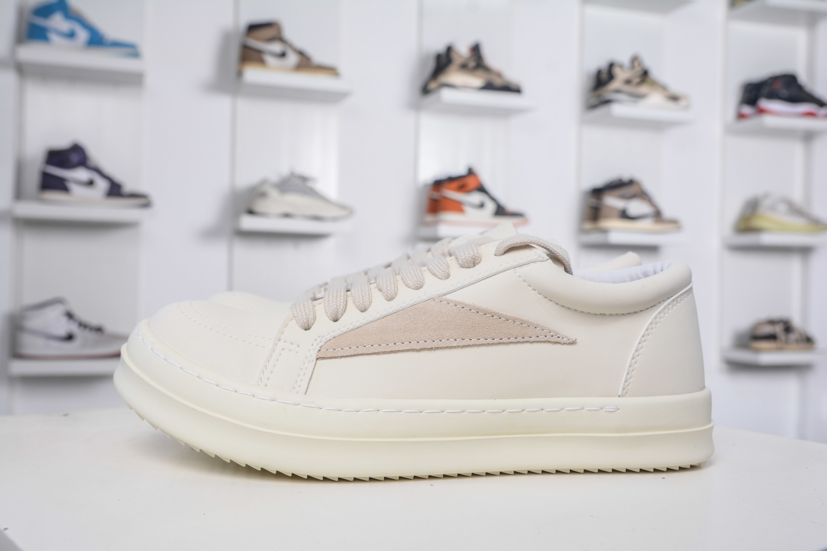 RICK OWENS Hollywood Low-Top Lace-Up Sneakers - Round Toe, Comfortable Fit 1 cmp i1757352649581 9479 0 0