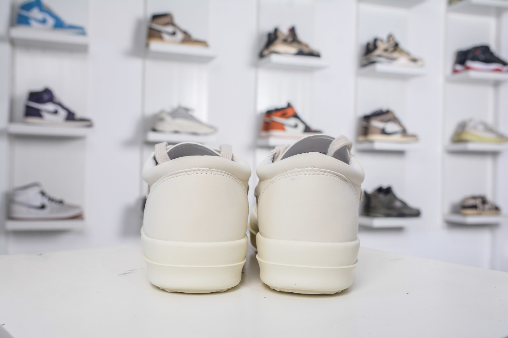 RICK OWENS Hollywood Low-Top Lace-Up Sneakers - Round Toe, Comfortable Fit 2 cmp i1757352650752 6892 0 1