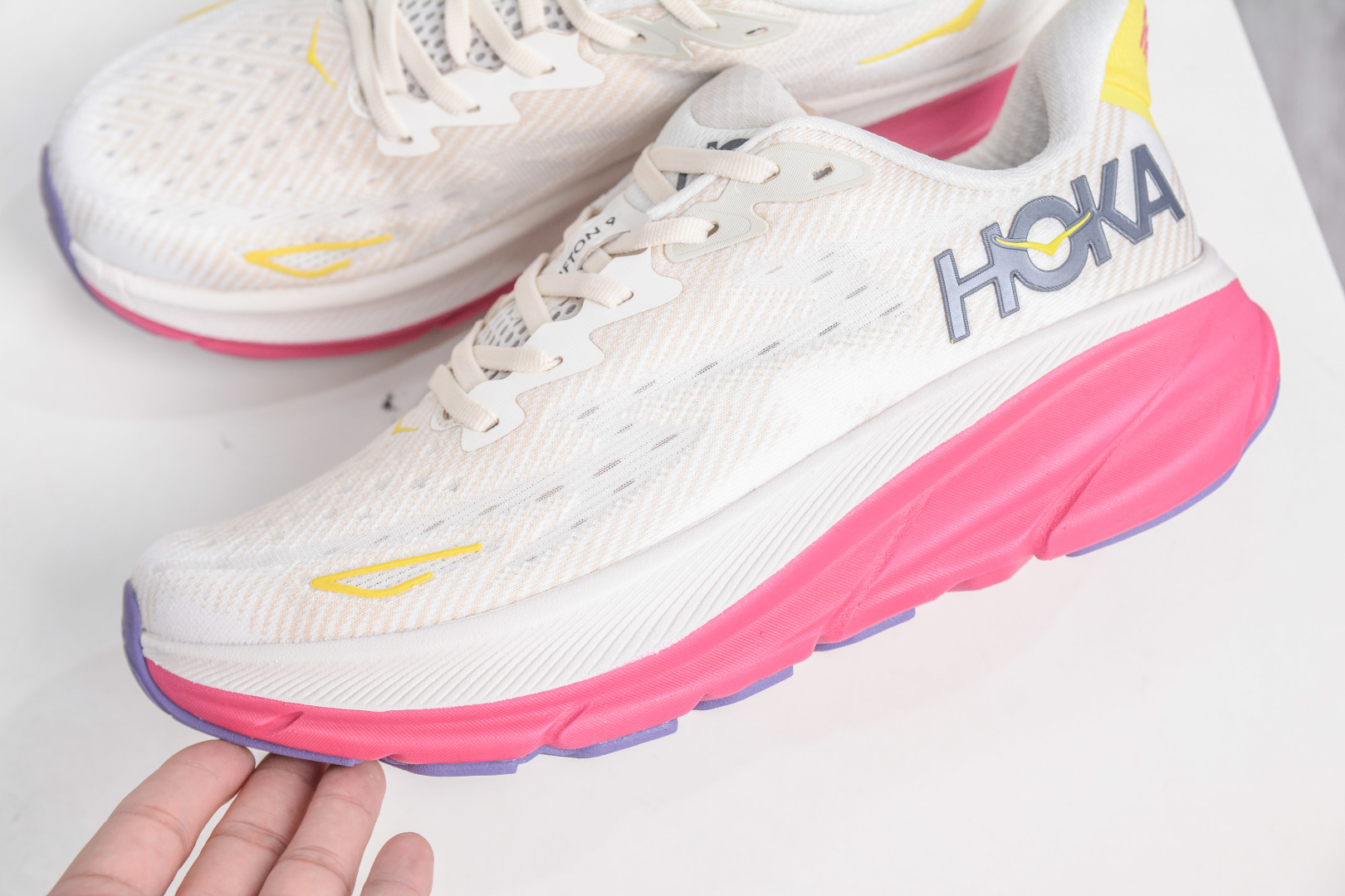Hoka One One Clifton 9 Low Sneakers - Lightweight Cushioned Running Shoes 8 cmp i1757358254075 2452 0 6
