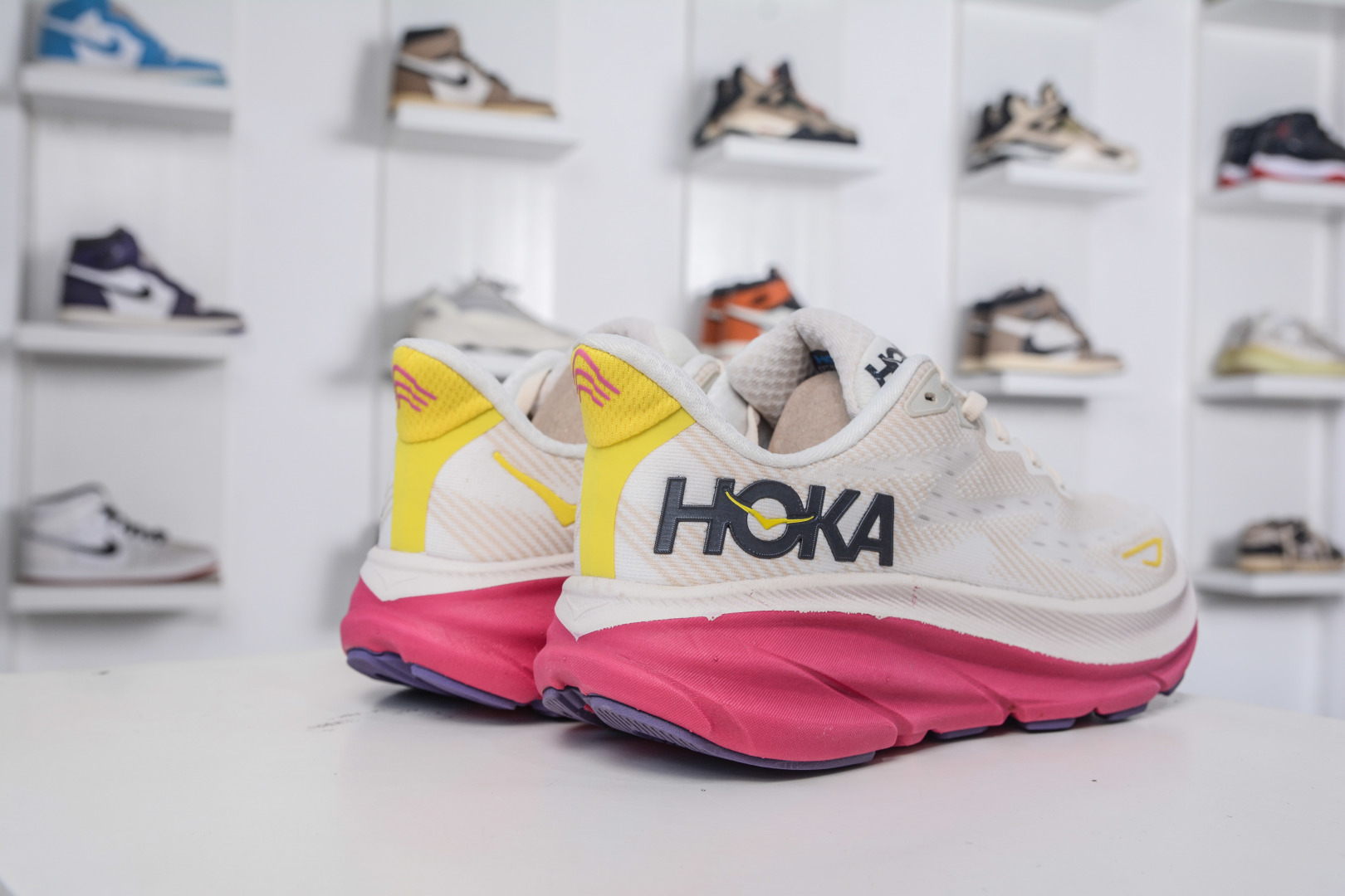 Hoka One One Clifton 9 Low Sneakers - Lightweight Cushioned Running Shoes 7 cmp i1757358254147 2758 0 5