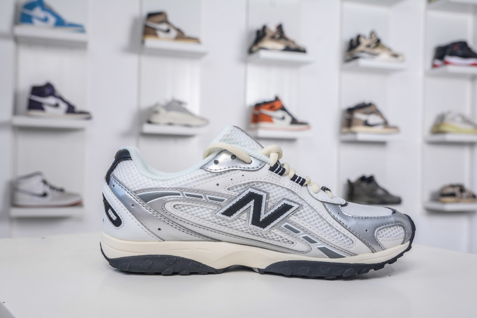 New Balance 204 Series White Silver Black Retro Running Shoes - U204LSWD 4 cmp i1757358325167 5926 0 2