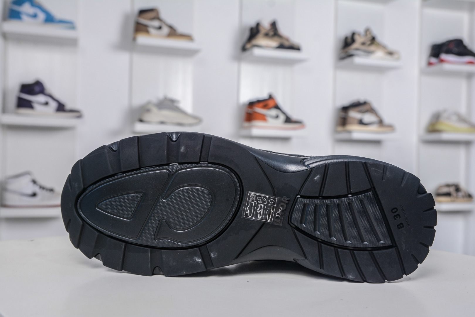 Dior B30 Black Mesh Low-Top Sneakers with Reflective CD30 Logo 6 cmp i1757358605760 9683 0 4
