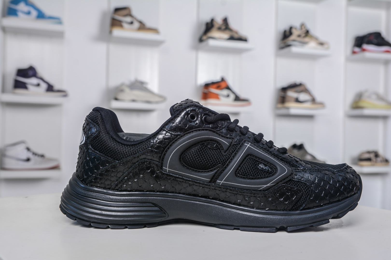 Dior B30 Black Mesh Low-Top Sneakers with Reflective CD30 Logo 4 cmp i1757358606940 4874 0 2