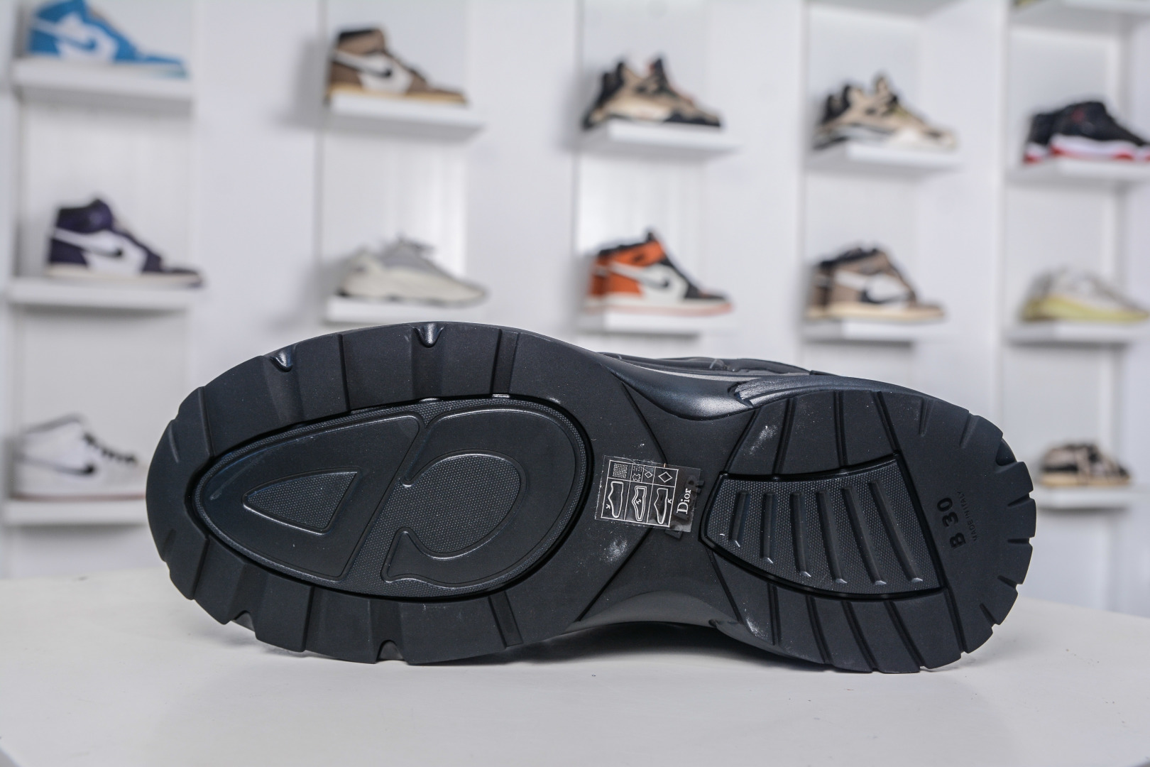 Dior B30 Black Mesh Low-Top Sneakers Reflective CD30 Logo Athletic Shoes 6 cmp i1757358698159 8017 0 4