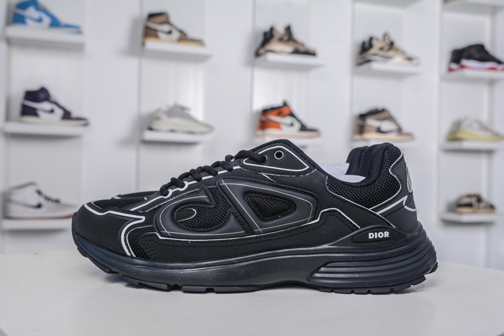 Dior B30 Black Mesh Low-Top Sneakers Reflective CD30 Logo Athletic Shoes 2 cmp i1757358698161 2183 0 0