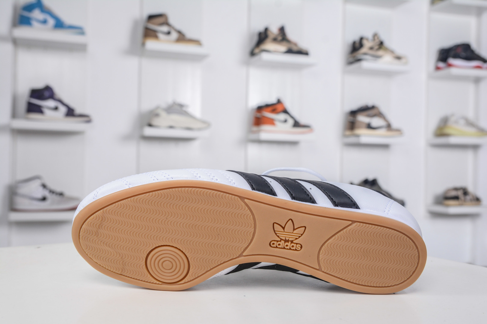 Adidas Originals Taekwondo Low: Classic Retro Training Shoe - White/Black 6 cmp i1757439323528 8553 0 4