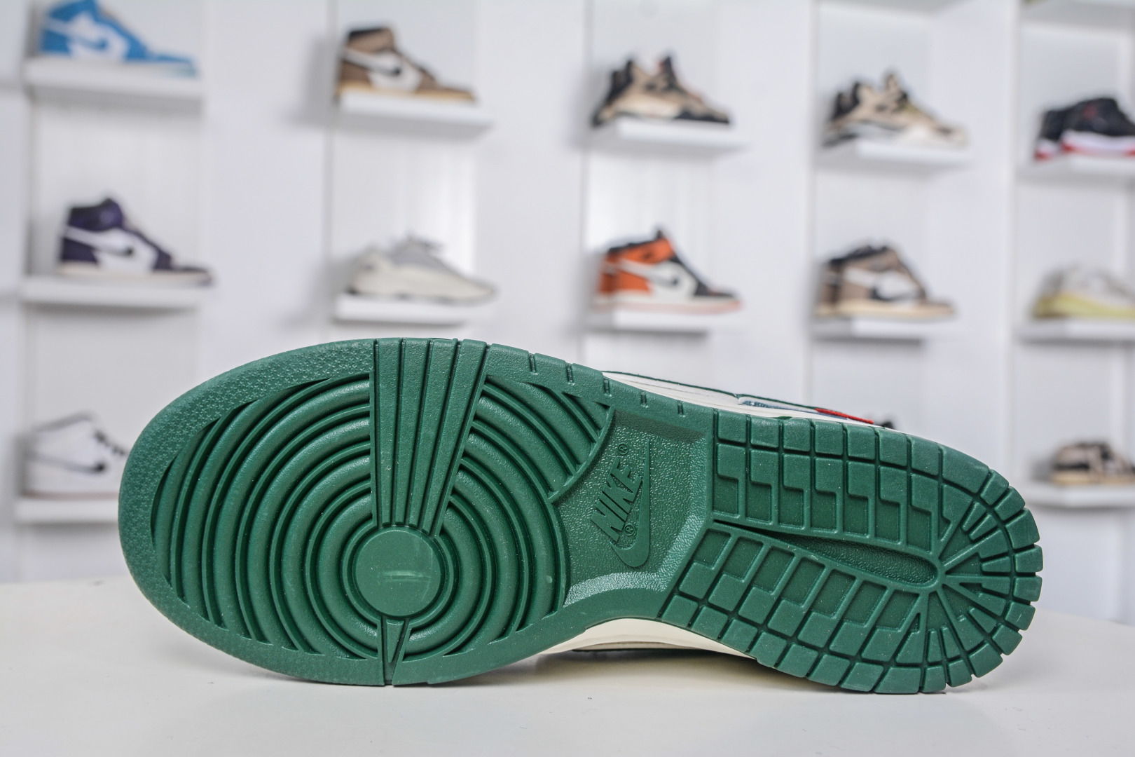 Nike SB Dunk Low x BAPE White Green Collaboration Sneakers 5 cmp i1757439493881 7624 0 4