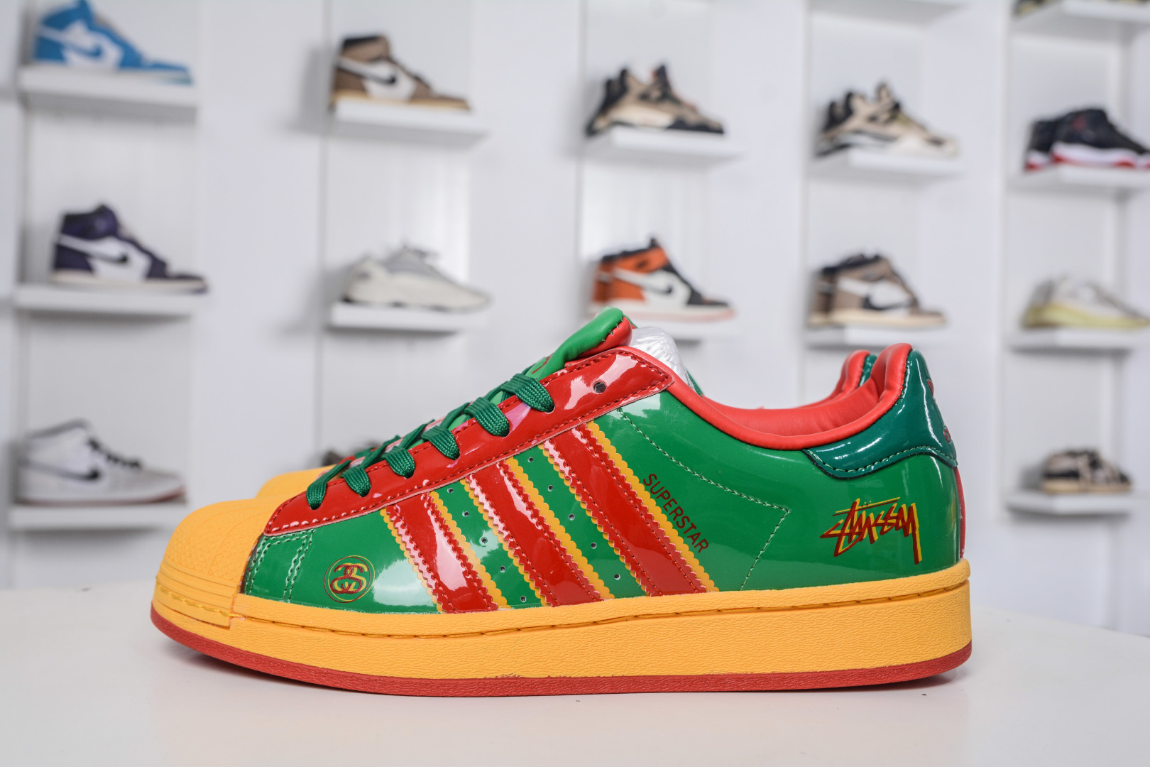 Adidas Originals Superstar x Stussy: Premium Leather, Distinctive Design 2 cmp i1757439961590 199 0 0