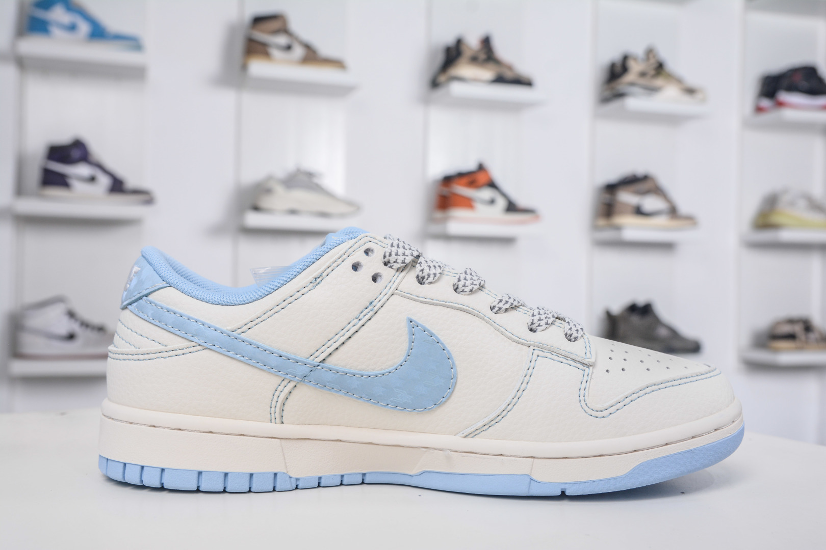 Nike SB Dunk Low x Louis Vuitton LV联名-白天蓝 JP1628-005 Nike SB Dunk Low x Louis Vuitton LV联名-白天蓝 JP1628-005