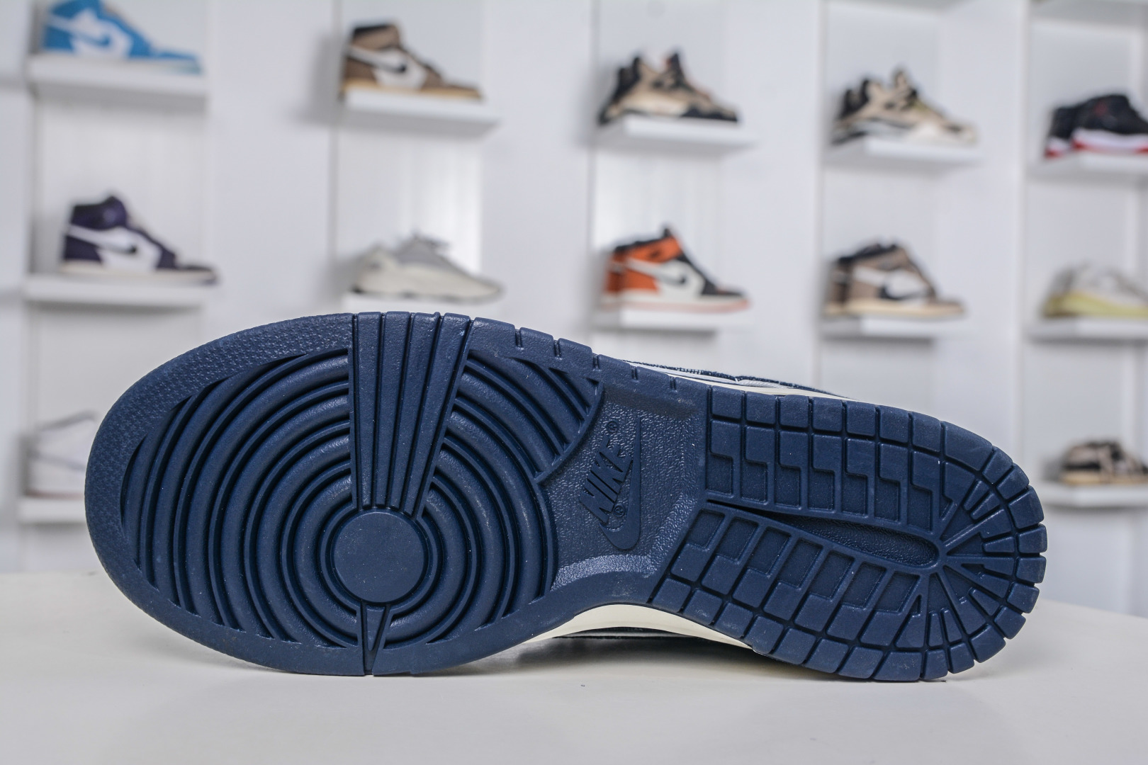 Nike SB Dunk Low x Louis Vuitton LV联名-蓝牛仔 SC0601-469 Nike SB Dunk Low x Louis Vuitton LV联名-蓝牛仔 SC0601-469