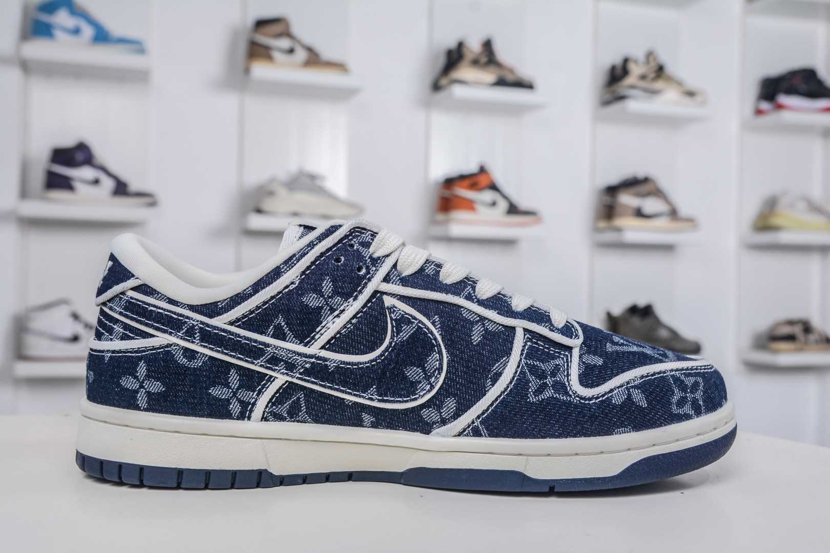 Nike SB Dunk Low x Louis Vuitton LV联名-蓝牛仔 SC0601-469 Nike SB Dunk Low x Louis Vuitton LV联名-蓝牛仔 SC0601-469