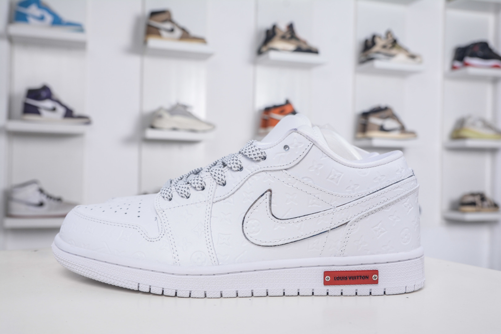 Nike Jordan Low x Louis Vuitton LV联名-纯白立体印花 LR2025-010