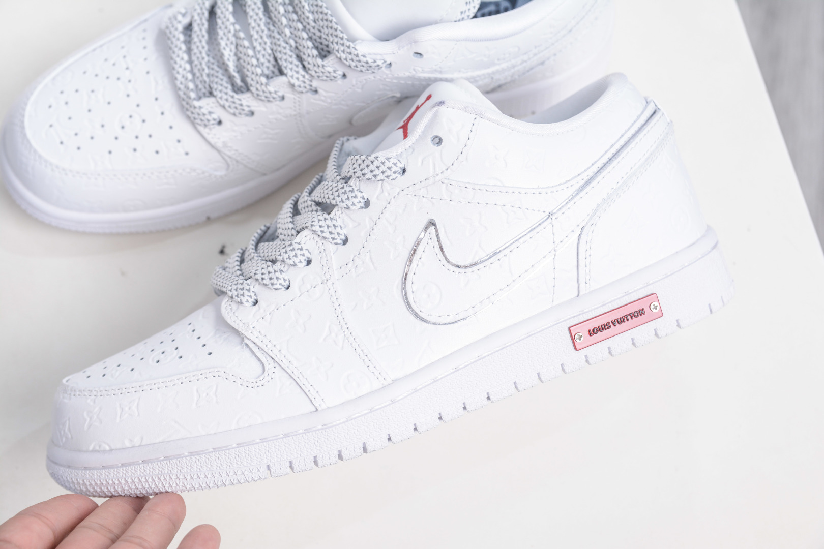 Nike Jordan Low x Louis Vuitton LV联名-纯白立体印花 LR2025-010